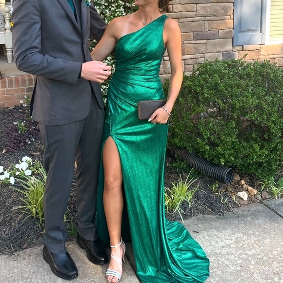 Emerald Green Dress! - Picture 1 of 3